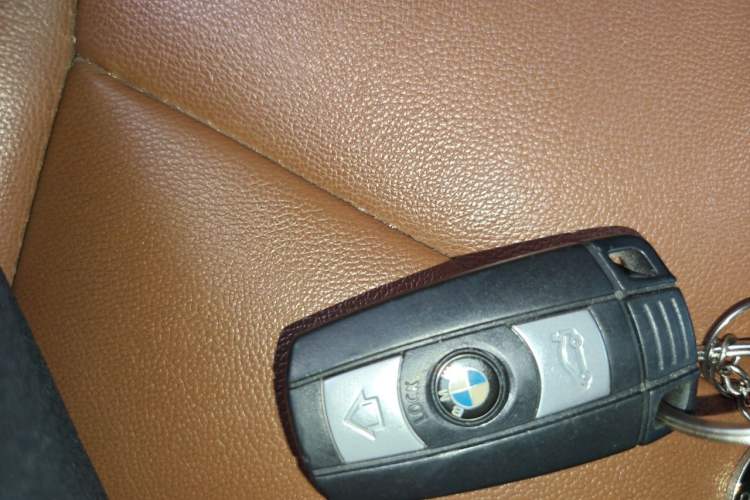 Used BMW X1 2013 sDrive18i Fashion Model Vehicle Key
