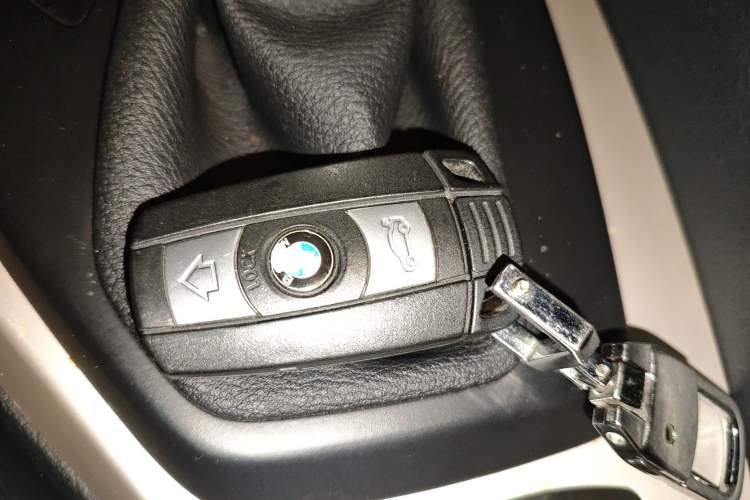 Used BMW X1 2013 sDrive18i Fashion Model Vehicle Key