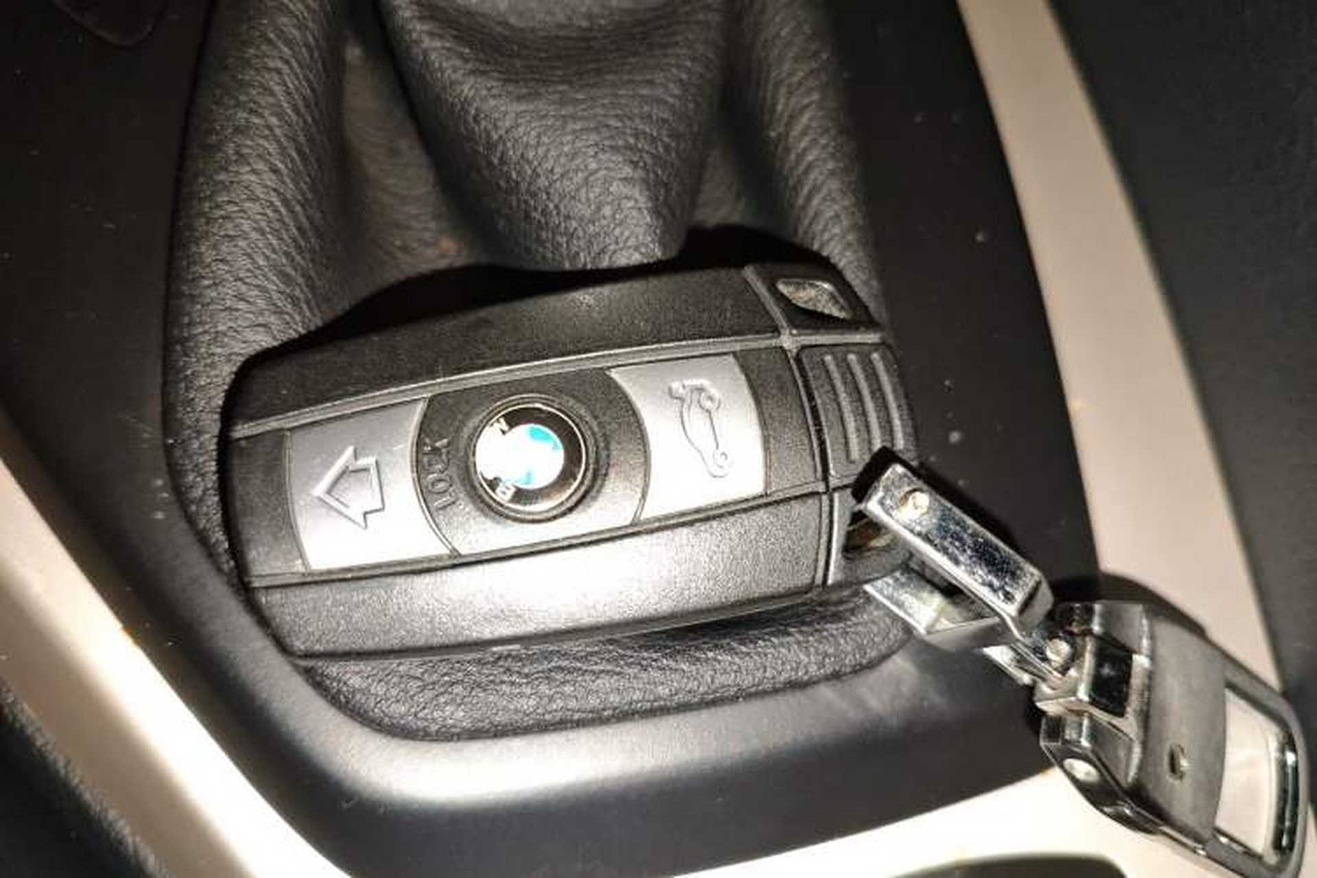 Used BMW X1 2013 sDrive18i Fashion Model Vehicle Key