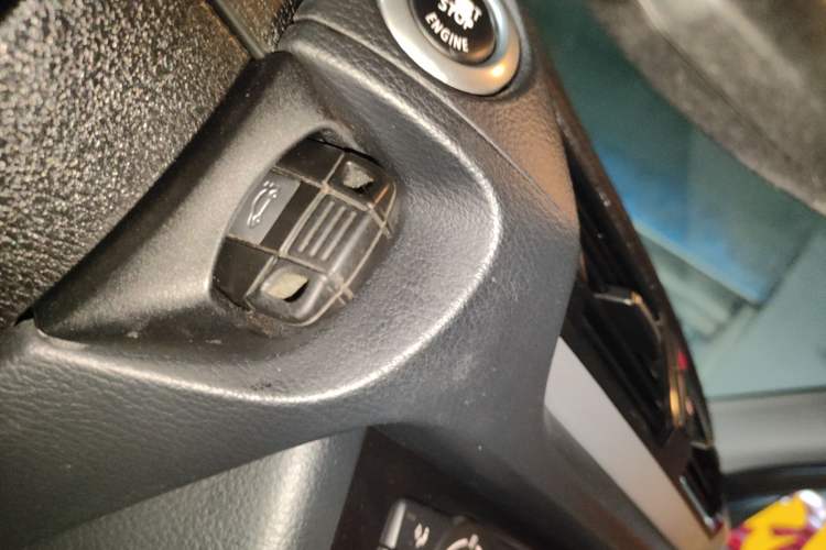 Used BMW X1 2013 sDrive18i Leading Model Vehicle Key