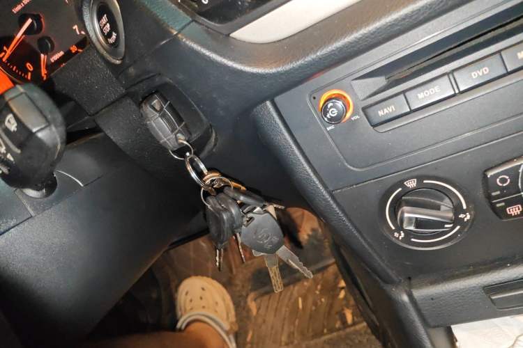 Used BMW X1 2013 sDrive18i Fashion Model Vehicle Key