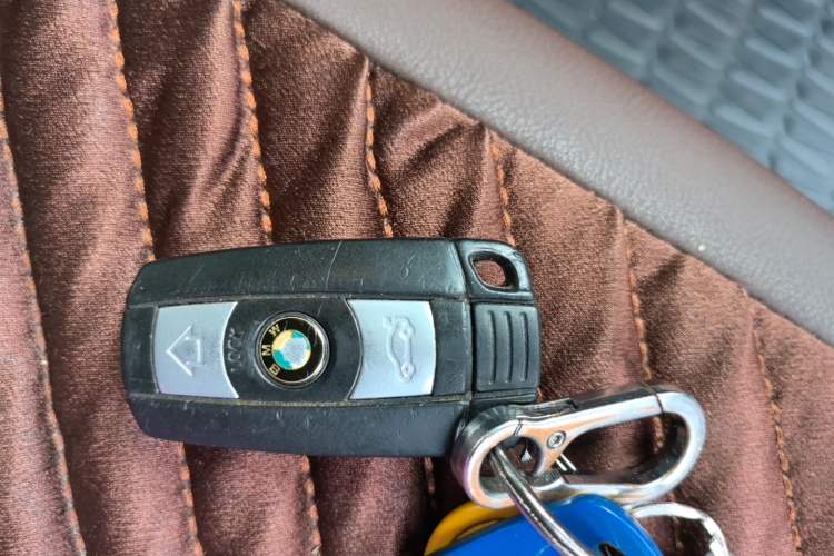 Used BMW X1 2013 sDrive18i Fashion Model Vehicle Key