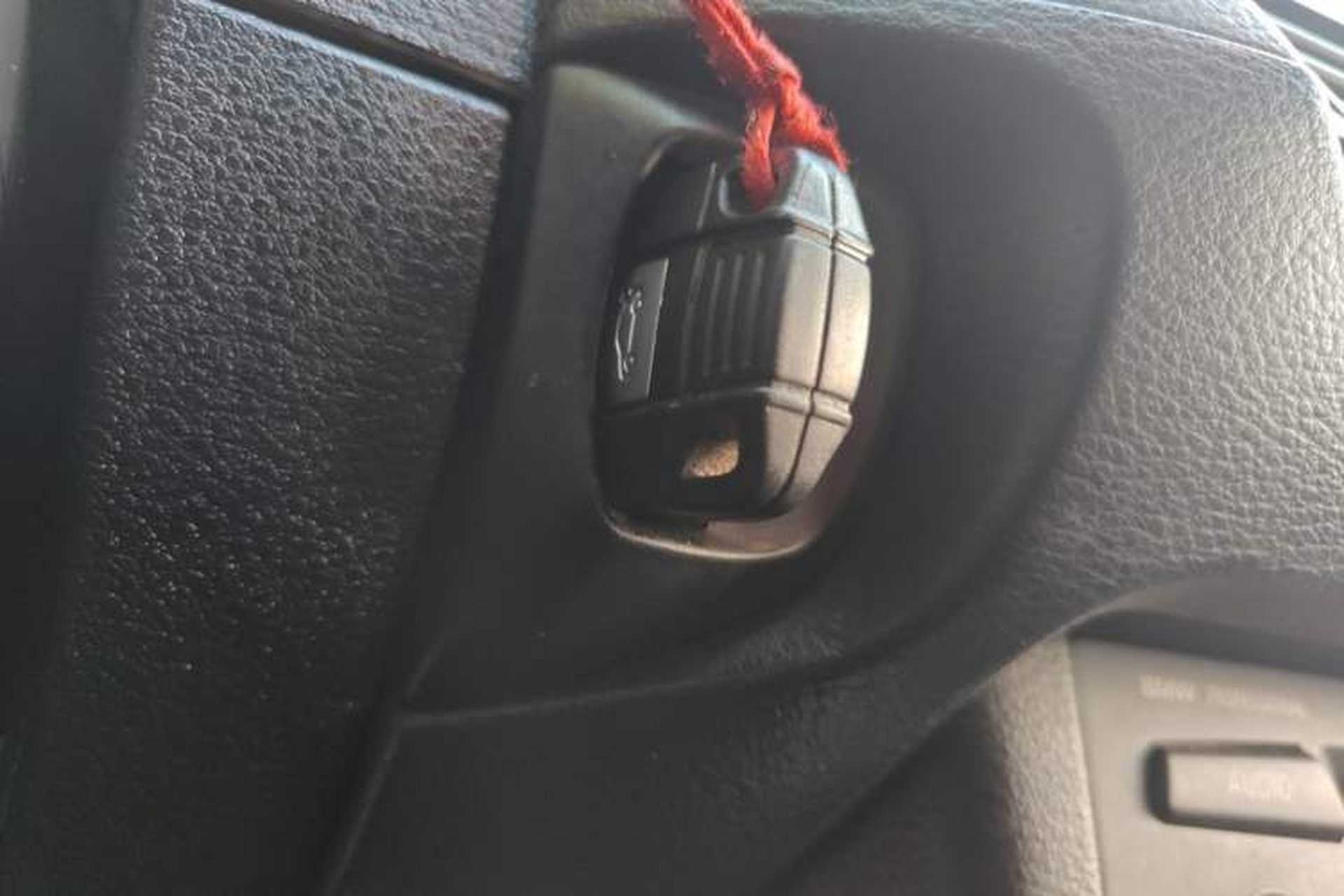 Used BMW X1 2013 sDrive18i Fashion Model Vehicle Key