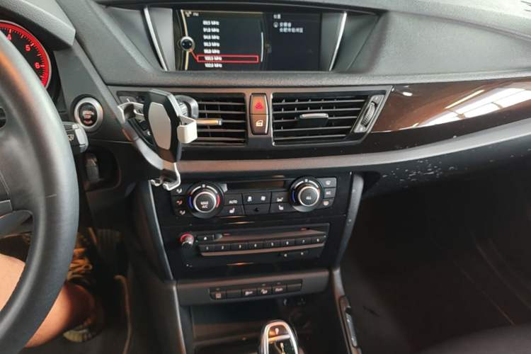 Used BMW X1 2013 xDrive20i X Design Package Audio And AC Panel