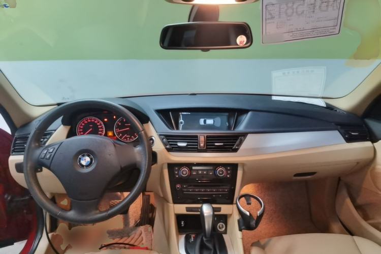 Used BMW X1 2013 sDrive18i Leading Model Center Console