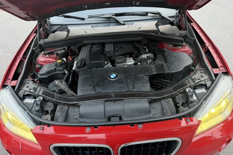 Used BMW X1 2013 sDrive18i Leading Model Engine Bay