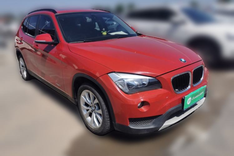 Used BMW X1 2013 sDrive18i Fashion Model Front Right 45 Deg