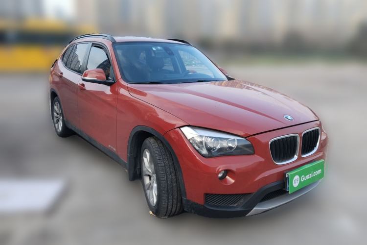 Used BMW X1 2013 sDrive18i Fashion Model Front Right 45 Deg