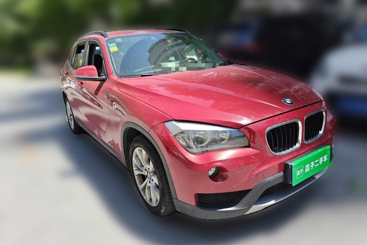 Used BMW X1 2013 sDrive18i Fashion Model Front Right 45 Deg