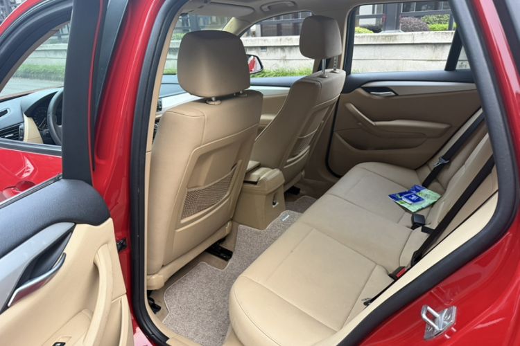 Used BMW X1 2013 sDrive18i Leading Model Interior 2