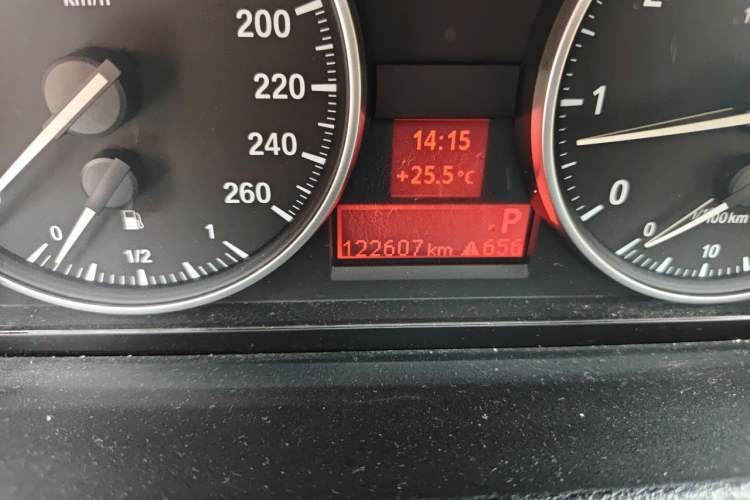 Used BMW X1 2013 sDrive18i Fashion Model Odometer Close Up