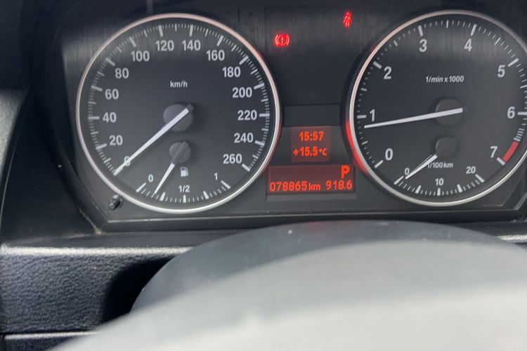 Used BMW X1 2013 sDrive18i Fashion Model Odometer Close Up
