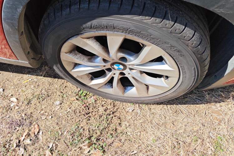 Used BMW X1 2013 sDrive18i Leading Model Right Front Wheel Hub