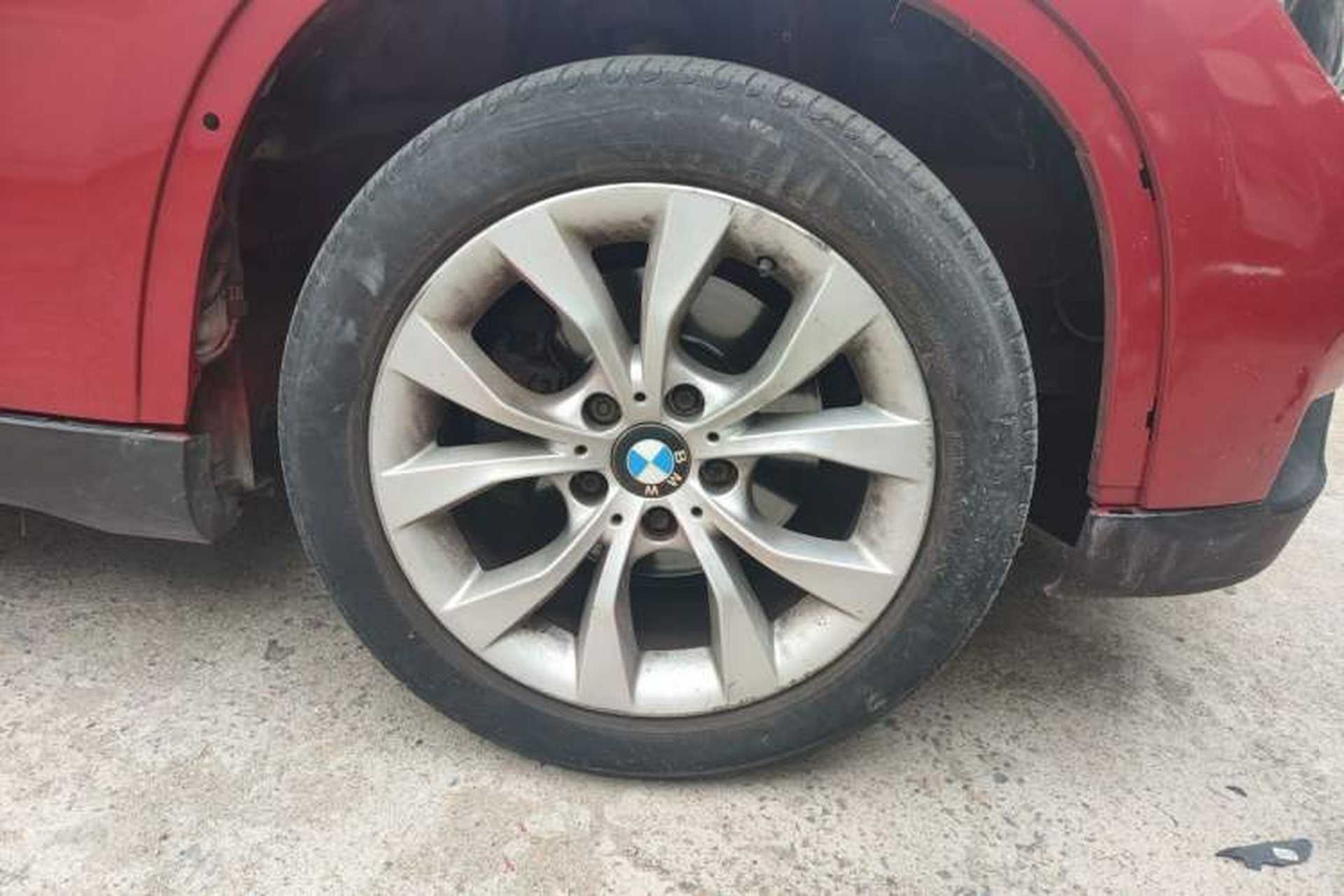 Used BMW X1 2013 sDrive18i Fashion Model Right Front Wheel Hub
