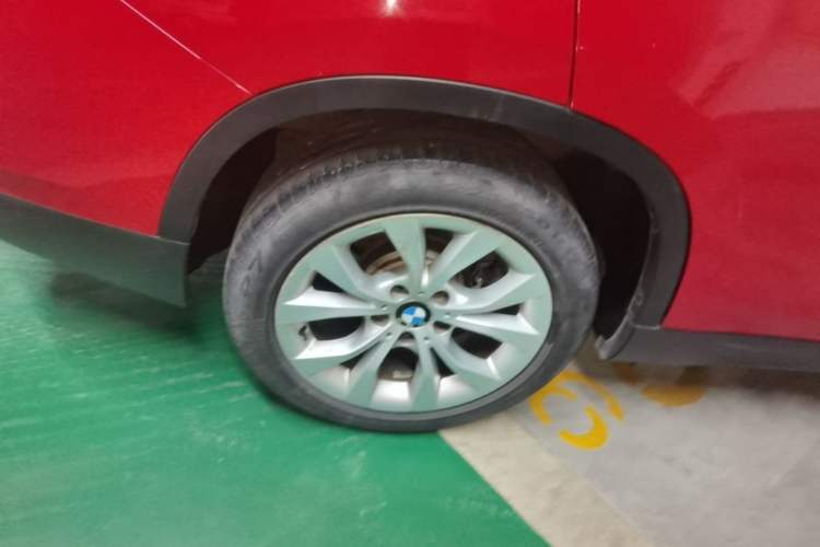 Used BMW X1 2013 sDrive18i Leading Model Right Rear Wheel Hub