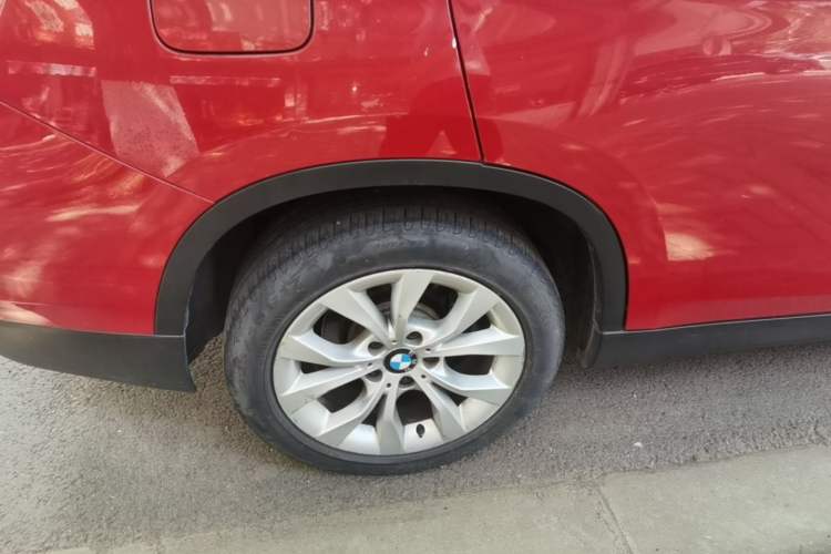 Used BMW X1 2013 sDrive18i Leading Model Right Rear Wheel Hub