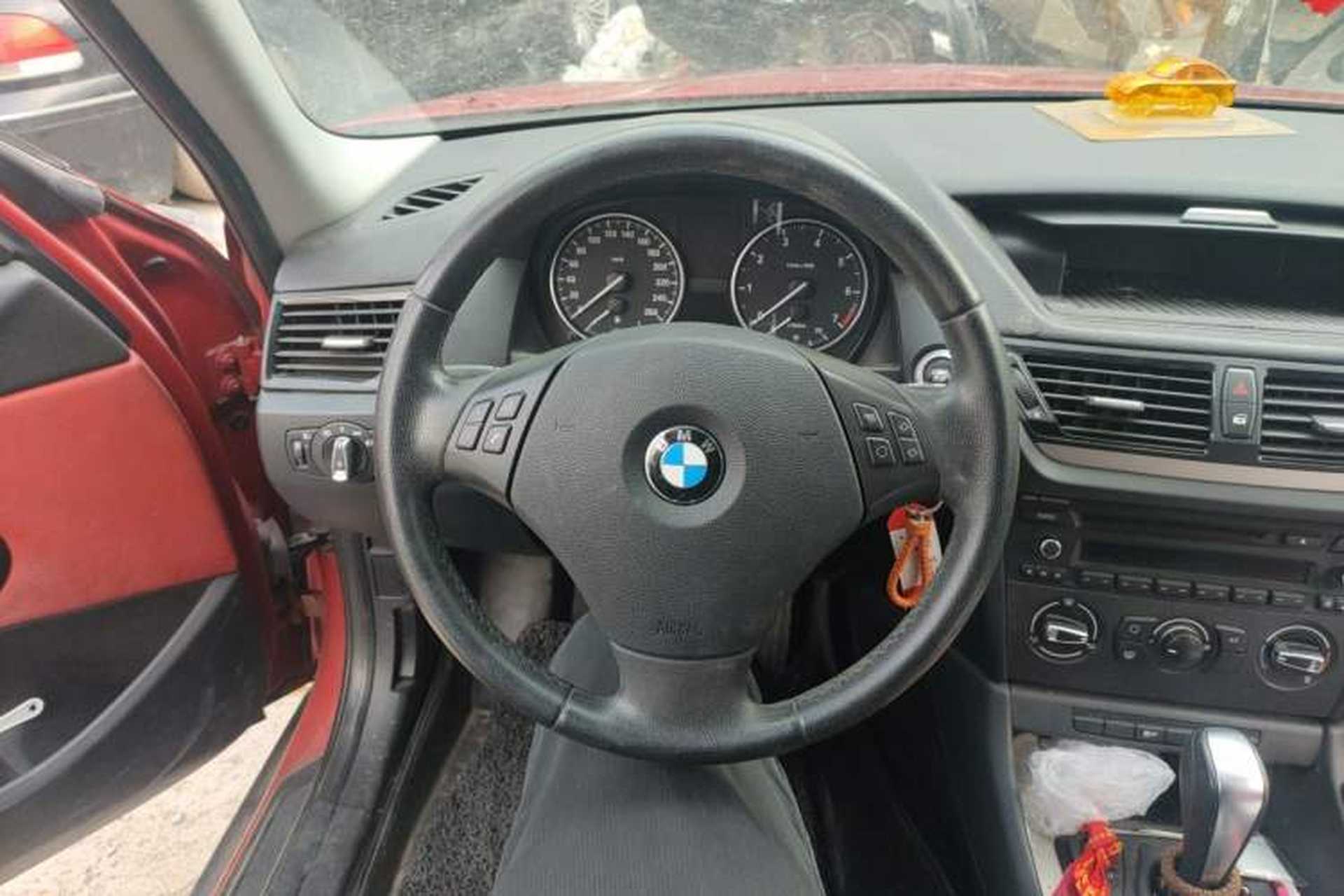 Used BMW X1 2013 sDrive18i Fashion Model Steering Wheel