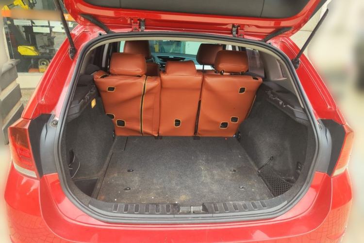 Used BMW X1 2013 sDrive18i Fashion Model Trunk
