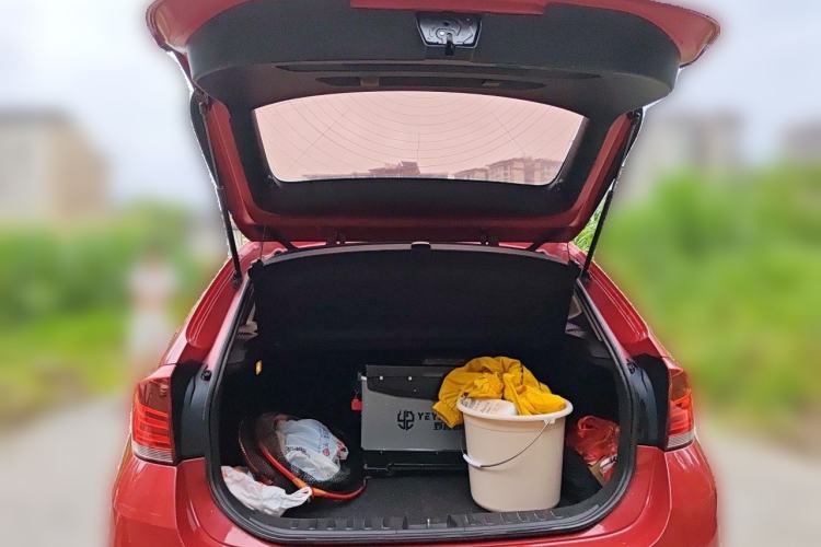 Used BMW X1 2013 sDrive18i Fashion Model Trunk