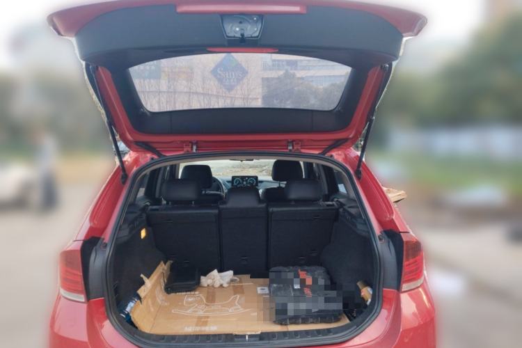 Used BMW X1 2013 sDrive18i Fashion Model Trunk