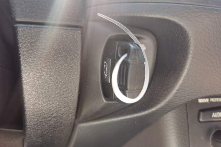 Used BMW X1 2013 sDrive18i Fashion Model Vehicle Key