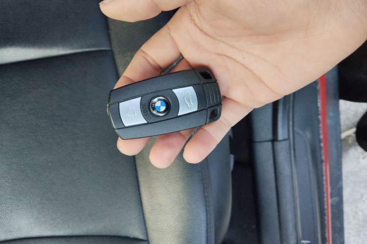 Used BMW X1 2013 sDrive18i Fashion Model Vehicle Key
