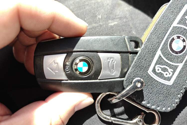 Used BMW X1 2013 sDrive18i Fashion Model Vehicle Key