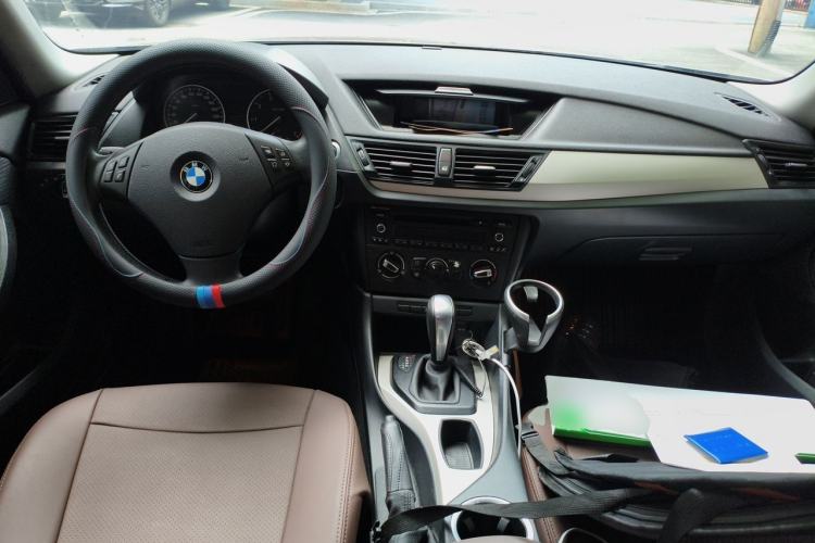Used BMW X1 2013 sDrive18i Fashion Model Center Console
