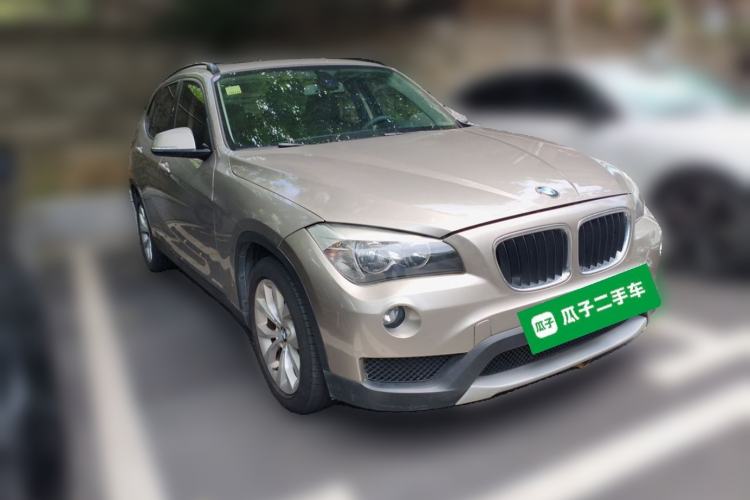 Used BMW X1 2013 sDrive18i Fashion Model Front Right 45 Deg