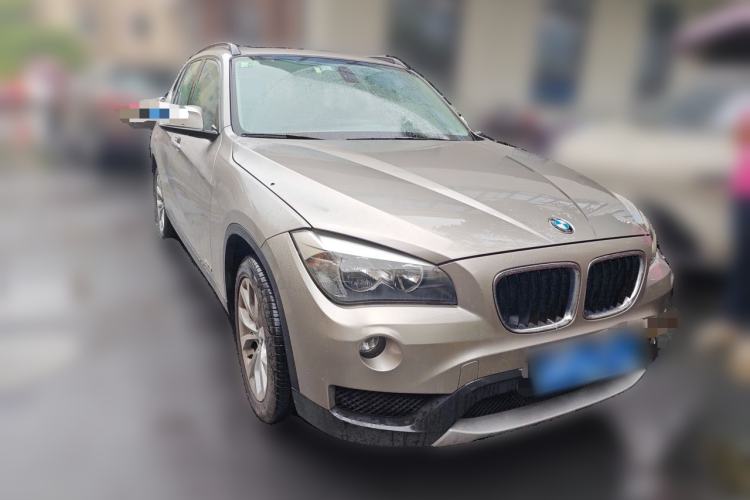 Used BMW X1 2013 sDrive18i Fashion Model Front Right 45 Deg