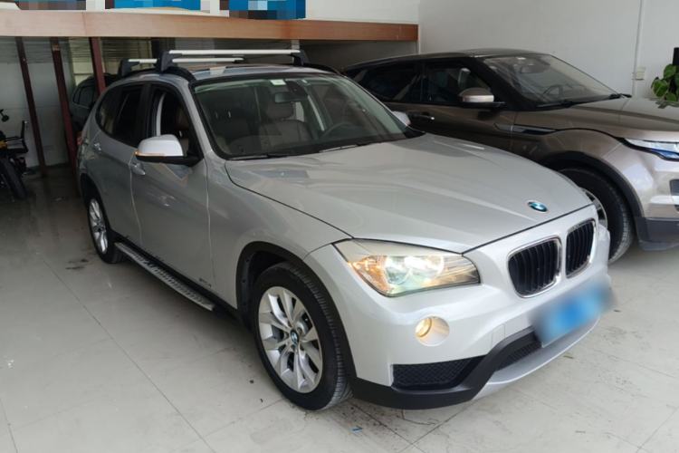Used BMW X1 2013 sDrive18i Fashion Model Front Right 45 Deg