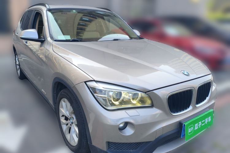 Used BMW X1 2013 sDrive18i Leading Model Front Right 45 Deg