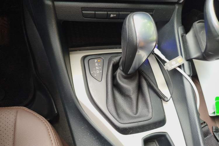 Used BMW X1 2013 sDrive18i Fashion Model Gear Lever