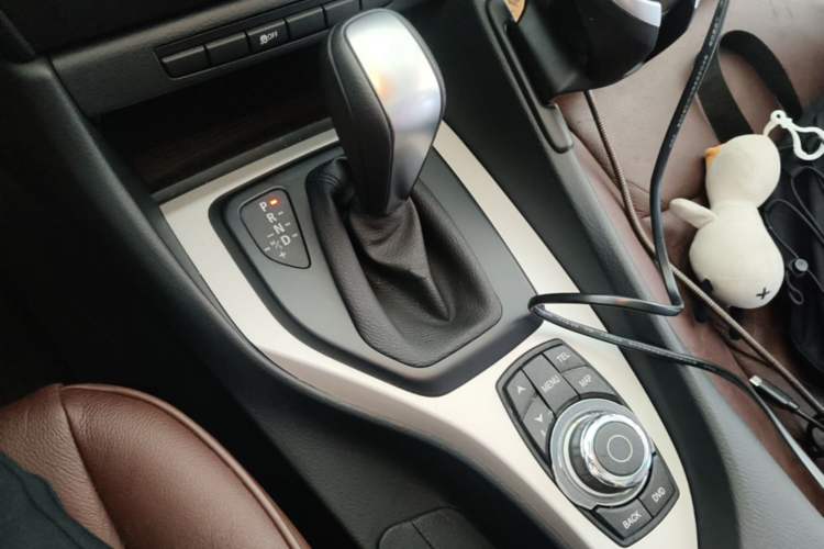 Used BMW X1 2013 sDrive18i Fashion Model Gear Lever