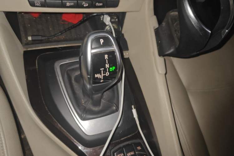 Used BMW X1 2013 xDrive20i X Design Package Gear Lever