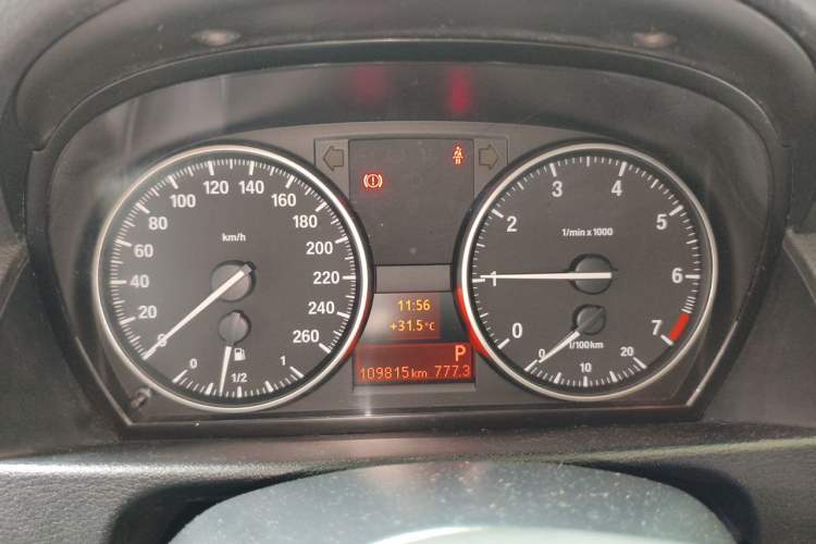 Used BMW X1 2013 sDrive18i Fashion Model Instrument Cluster