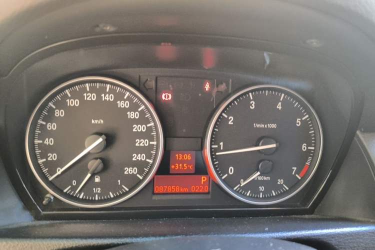 Used BMW X1 2013 sDrive18i Fashion Model Instrument Cluster