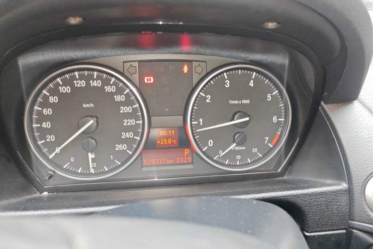 Used BMW X1 2013 sDrive18i Fashion Model Instrument Cluster
