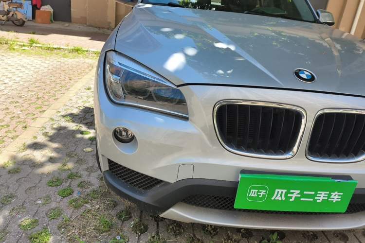 Used BMW X1 2013 sDrive18i Fashion Model Right Front Headlight