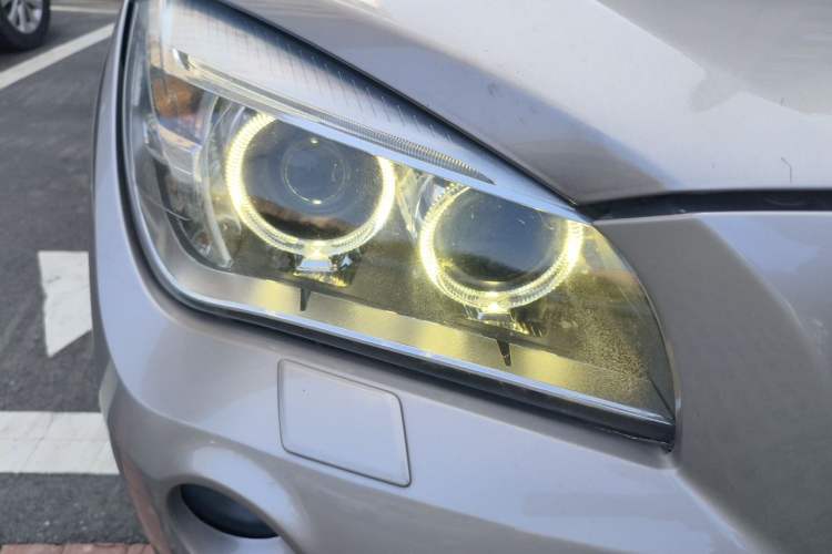Used BMW X1 2013 sDrive18i Leading Model Right Front Headlight