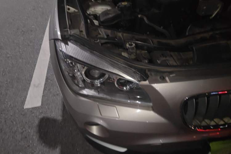 Used BMW X1 2013 xDrive20i X Design Package Right Front Headlight