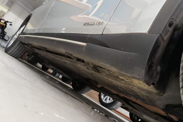Used BMW X1 2013 sDrive18i Fashion Model Right Side Sill