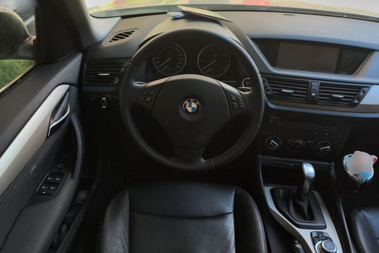 Used BMW X1 2013 sDrive18i Fashion Model Steering Wheel