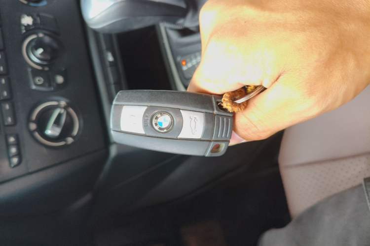 Used BMW X1 2013 sDrive18i Fashion Model Vehicle Key