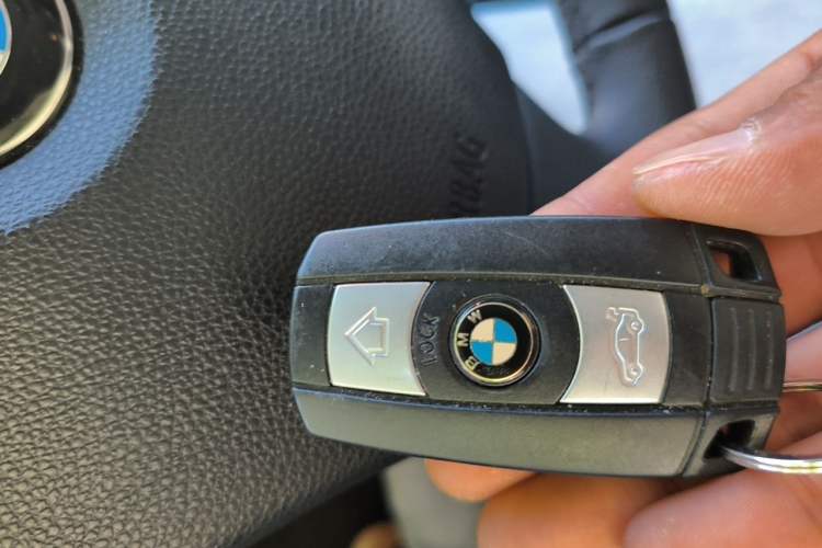 Used BMW X1 2013 sDrive18i Fashion Model Vehicle Key