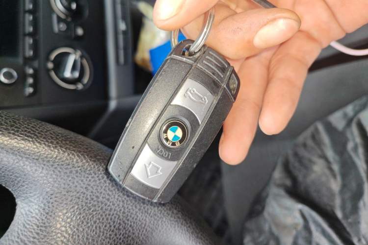 Used BMW X1 2013 sDrive18i Fashion Model Vehicle Key