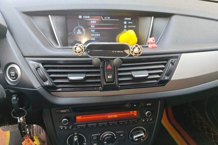 Used BMW X1 2013 sDrive18i Fashion Model Audio And AC Panel