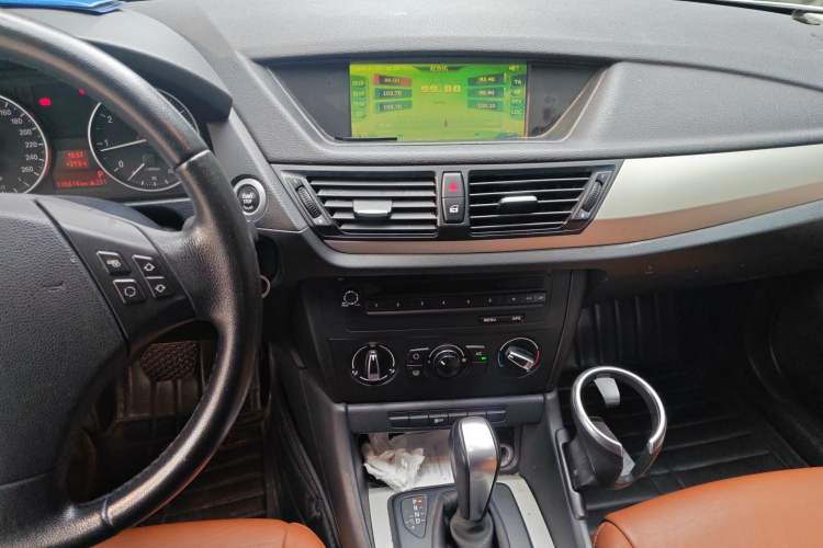 Used BMW X1 2013 sDrive18i Fashion Model Audio And AC Panel
