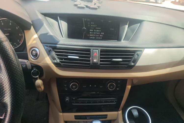 Used BMW X1  Audio And AC Panel