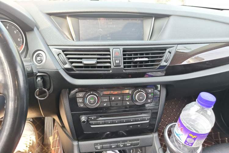 Used BMW X1 2013 xDrive20i X Design Package Audio And AC Panel